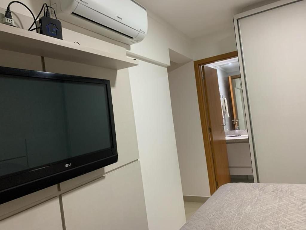 EC1003 - Apartamento com varanda e belíssima vista Goiânia Exterior foto
