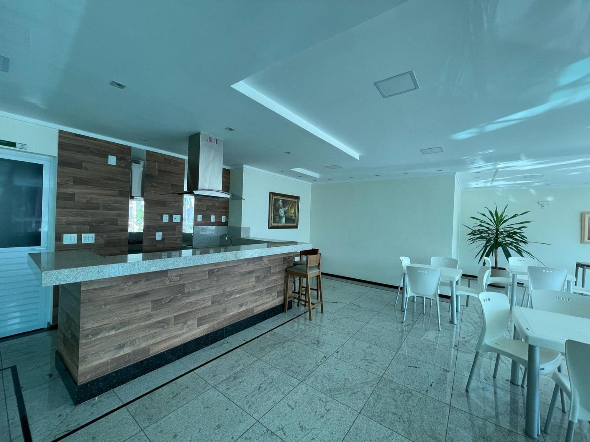 EC1003 - Apartamento com varanda e belíssima vista Goiânia Exterior foto